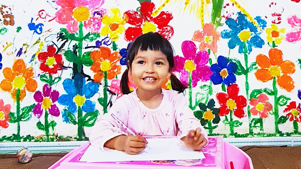 2-year-old kid artist Mia Mai | Hand-drawn NFTs on OpenSea | Mia Mai Art
