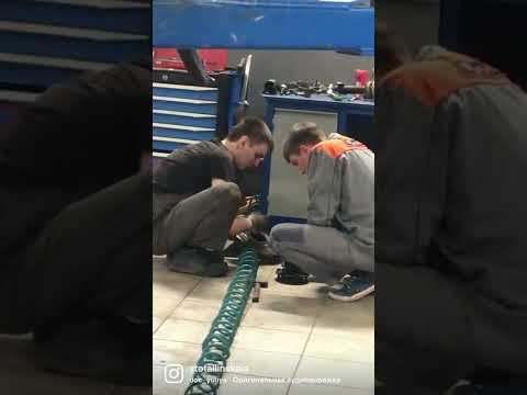 СТО на Таллинской ремонтирует Митсубиси L200. Не паникуем а делаем! #shorts