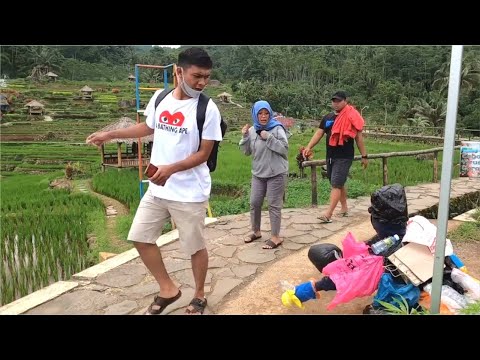 wisata-sawah-pagubugan-banyumas-funniest-prank-manusia-sampah