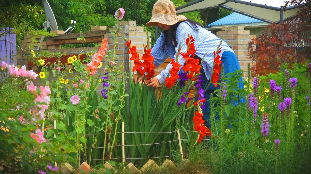 #121. 평화가 오기를 바라는 마음으로 아름다운 꽃을 피우는 춘식구근을 심어봅니다🙏ㅣ 글라디올러스,칸나,다알리아 식재ㅣ부엽토 만들기ㅣ마가렛 ,금잔화 식재