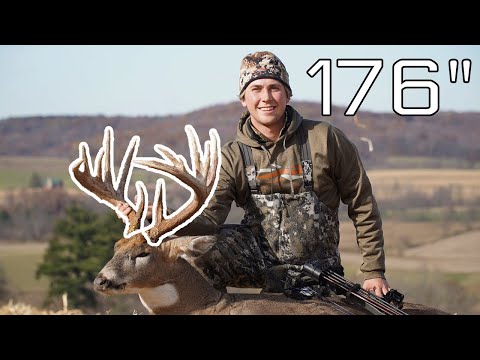 EPIC SELF FILMED Wisconsin whitetail rut hunt! BIG BUCK DOWN!!