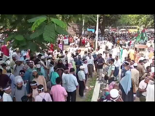 ৮ম দিনের মতো শহীদ মিনারে এমপিও ভুক্ত শিক্ষকরা