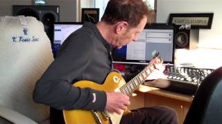 Video thumbnail for Rob Davis Testing My Vintage V100 Gold Top by Guy Normas