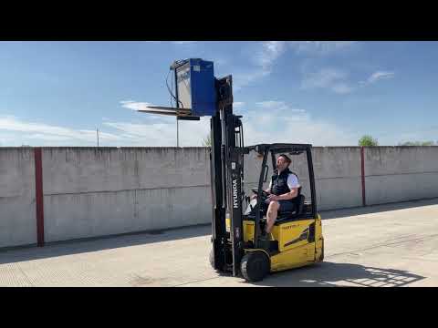 HYUNDAI 15BTR-9 1.5 TON 3 WHEELED BATTERY FORKLIFT - Image 2