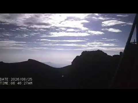 山頂　富士山測候所（東向き）
