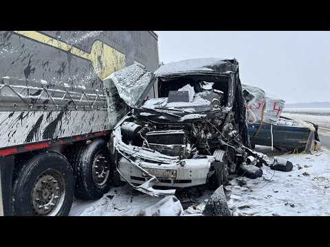 «Валдай» попал в тиски двух фур. Водитель погиб