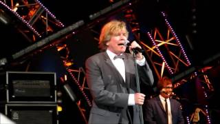 Herman&#39;s Hermits - &quot;There&#39;s a Kind of Hush&quot; @Epcot May 21, 2017