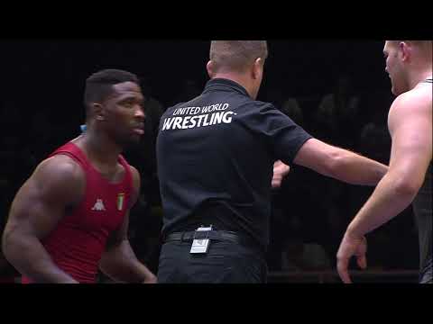 BRONZE FS - 97 kg: A. CONYEDO RUAN (ITA) v. G. CUDINOVIC (GER)