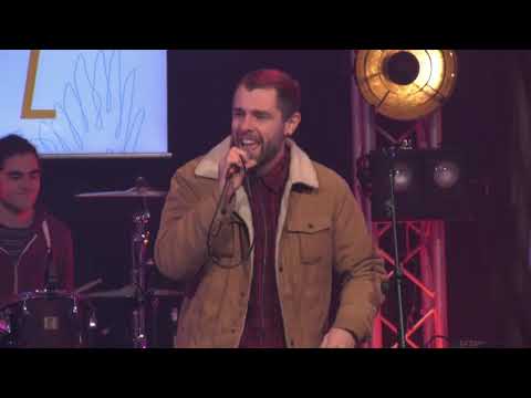 Belatz - Hotz egin duen arren (Live Ahotsenea)