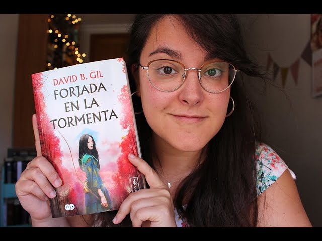 Vídeo relacionado con Forjada en la tormenta
