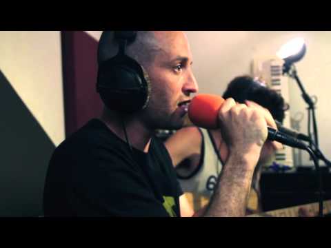 Video thumbnail for Sigariot - סיגריות