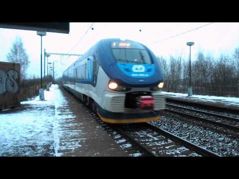 Příjezd vlaku Os 7058 (ČD 844.005) - Jirkov zastávka, 20. 1. 2013
