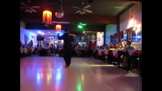 Video thumbnail for Ana Clara Migoni y Luis Romero Berruti en Tango Club Milonga