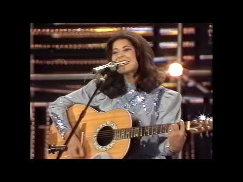 Stavros and Constantina - I agapi akoma zi - Cyprus - Eurovision Song Contest 1983