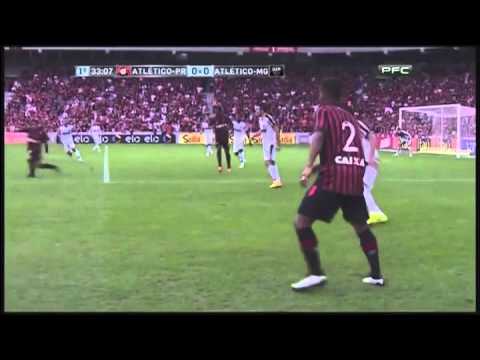 Douglas Coutinho (94) - Atacante - Atlético-PR (Cruzeiro) - Finalização