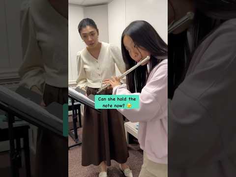 Flute student nearly PASSES OUT! 😱🫣 #flute #flutestudent #fluteteacher #music #classicalmusic