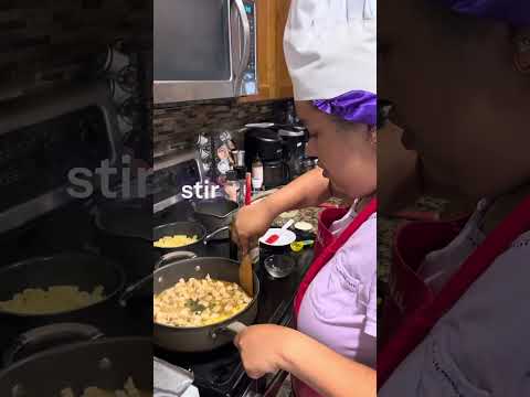 How to make creamy lemon chicken pasta.