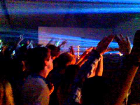 Above & Beyond @ Mixmag Oval Space London (Depeche Mode - Personal Jesus Eric Prydz Remix)