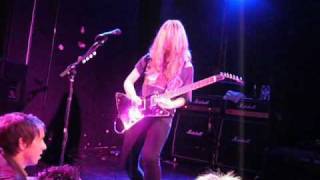 The Donnas - Like An Animal [live]