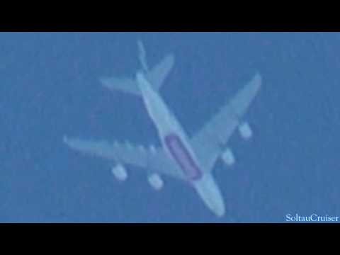 Emirates A380 flies over Berlin (Airbus Test Flight) without contrails (06|18|2010)