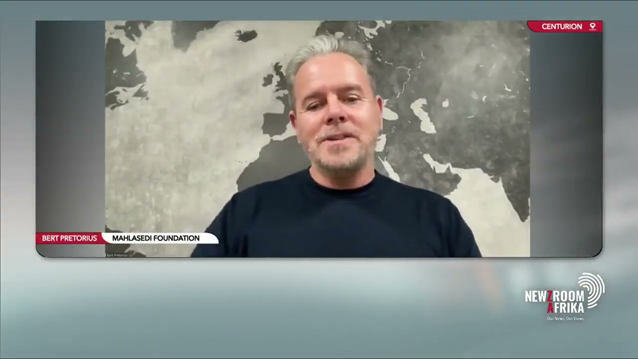 Food and water reaches illegal miners in Stilfontein