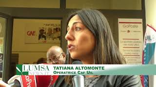 In fila per il reddito di cittadinanza In fila per il reddito di cittadinanza