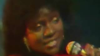 GLORIA GAYNOR Substitute EXTENDED VIDEO
