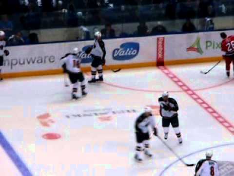 Mikko Koivu pregame warm-up, Wild vs. Canes in Helsinki 8.10.2010