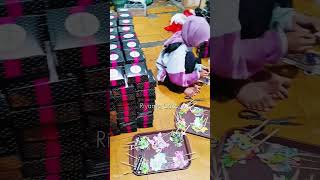Download lagu Ngerjain 25pcs kuetart. 150box bolu hajatan dan 60box hantaran mp3