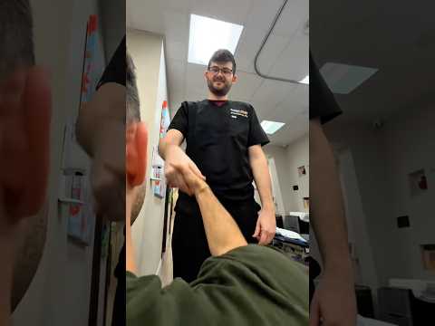 How do tall people feel? #tallman #physiotherapist #funny #officelife