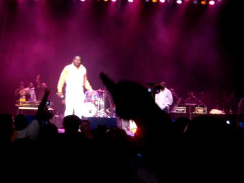 Fresh Fest 2010 - Big Daddy Kane... "Warm up Kane"  Stole the show with these moves