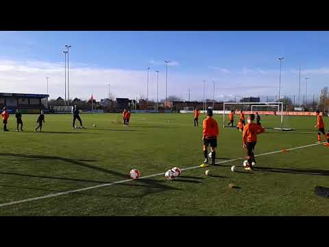 Vv de Meern 0-11-1 training met fc utrecht trainer