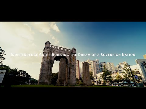 Independence Gate : Building the Dream of a Sovereign Nation