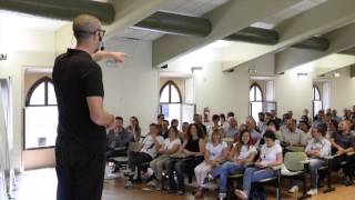 preview picture of video 'Sebastiano Zanolli - Scegliete di essere differenti'