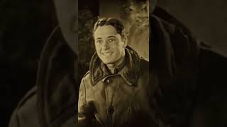 Download lagu 'Wing' 1927 The First  Gay Kiss In A movie mp3