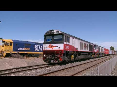 7922V SCT Containers Crosses Grain Train (30/1/2019) - PoathTV Australian Railways
