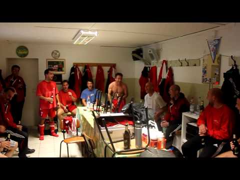 Siegesfeier nach dem Spitzenspiel SV Viktoria Salow - SV Siedenbollentin