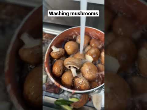 How to wash mushrooms quickly when cooking