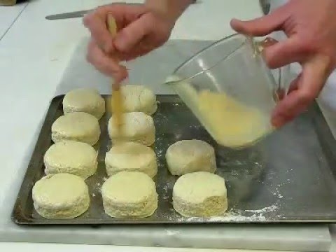 HOW TO MAKE SCONES