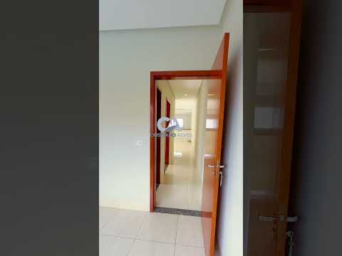 Casa usada  com piscina à venda com 02 quartos, espaço Gourmet com piscina, em Ap de Goiânia