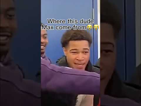 Why max holding him like that😹 #shorts #plaqueboymax