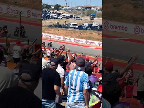 😍🚀 El mejor adelantamiento del año. #motogp #marcmarquez #aragongp #marcobezzecchi #adelantar