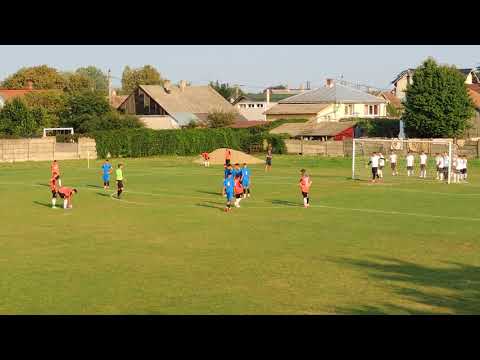 Lovitura libera executata de Alex Negrea in meciul Juniorul Suceava- LPS Suceava