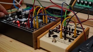 Video thumbnail for Dreadbox NYX - Played with Microbrute and patched with Kappa2 (Riamiwo StudioVlog 37) by riamiwovideos