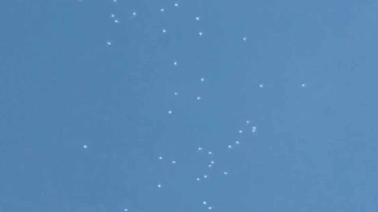Fleet of UFOs moving at different speeds and even in opposite directions over Mexico.