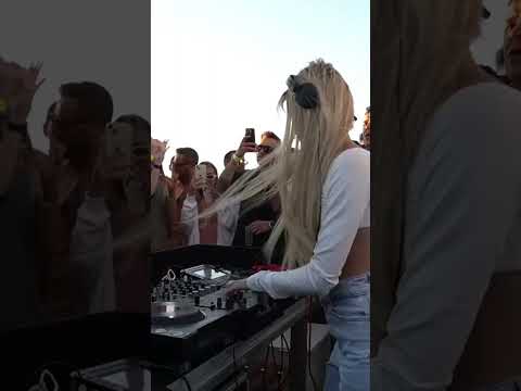 Taly Shum b2b Korolova - Karavela Boat Party, Lisbon