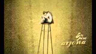 Ricardo Arjona - La vida esta de luto.wmv