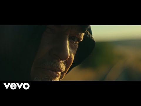 Vasco Rossi - Siamo Qui (Official Video)