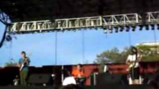 &quot;Twin Killers&quot; by Deerhoof, Live @ McCarren Pool