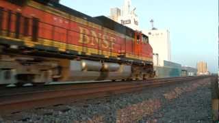 preview picture of video 'BNSF 4630 West at Perham, MN'